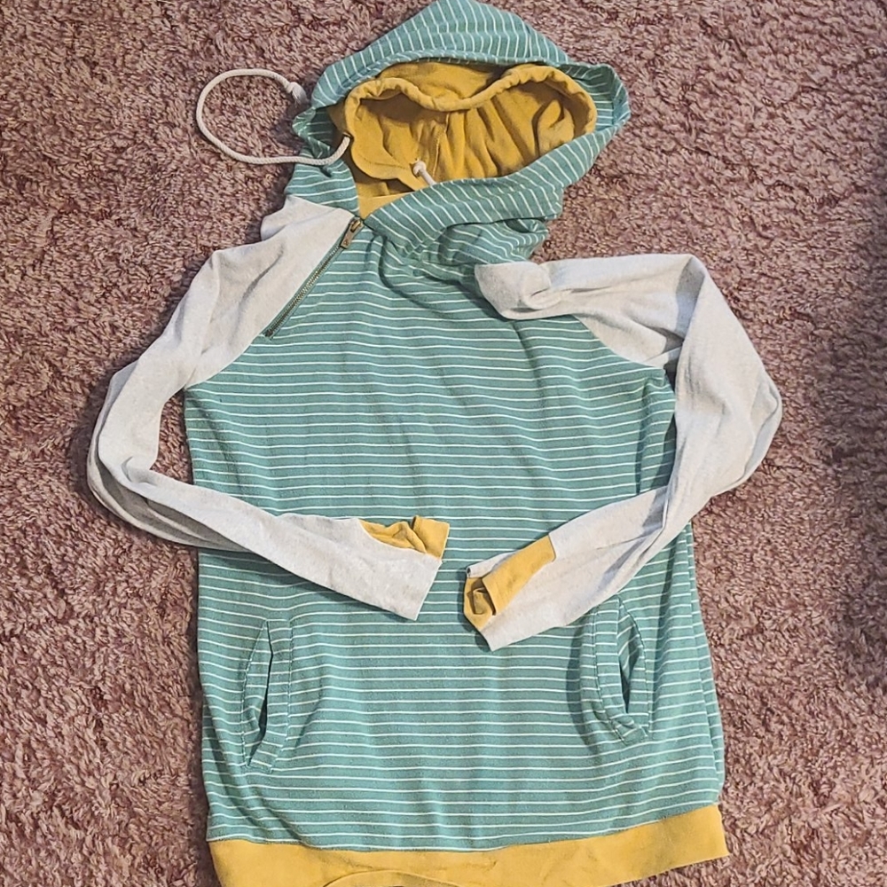 Ampersand sweatshirt sz L